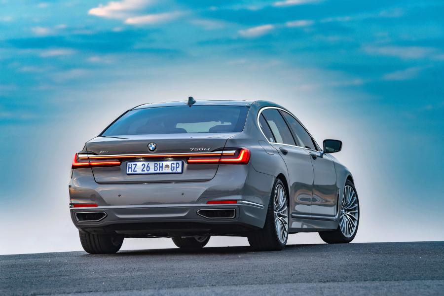  BMW 750Li xDrive (G12) 2019 года  (ZA) (фото 17 из 40)
